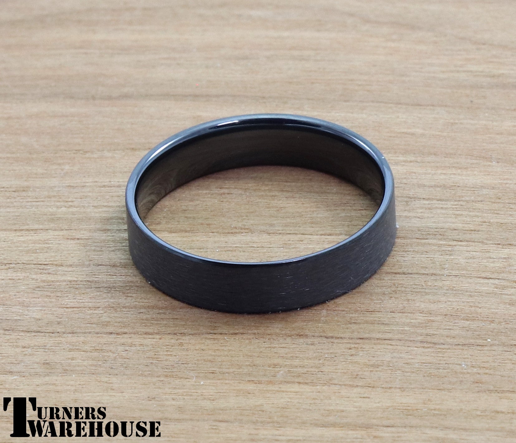 Ceramic Comfort Ring Core Black 4mm